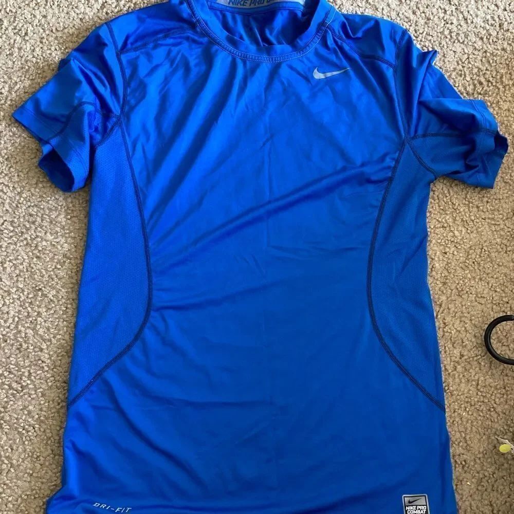 MensΒ Nike Pro Combat Dri-Fit BlueβFitted AthleticβTshirt